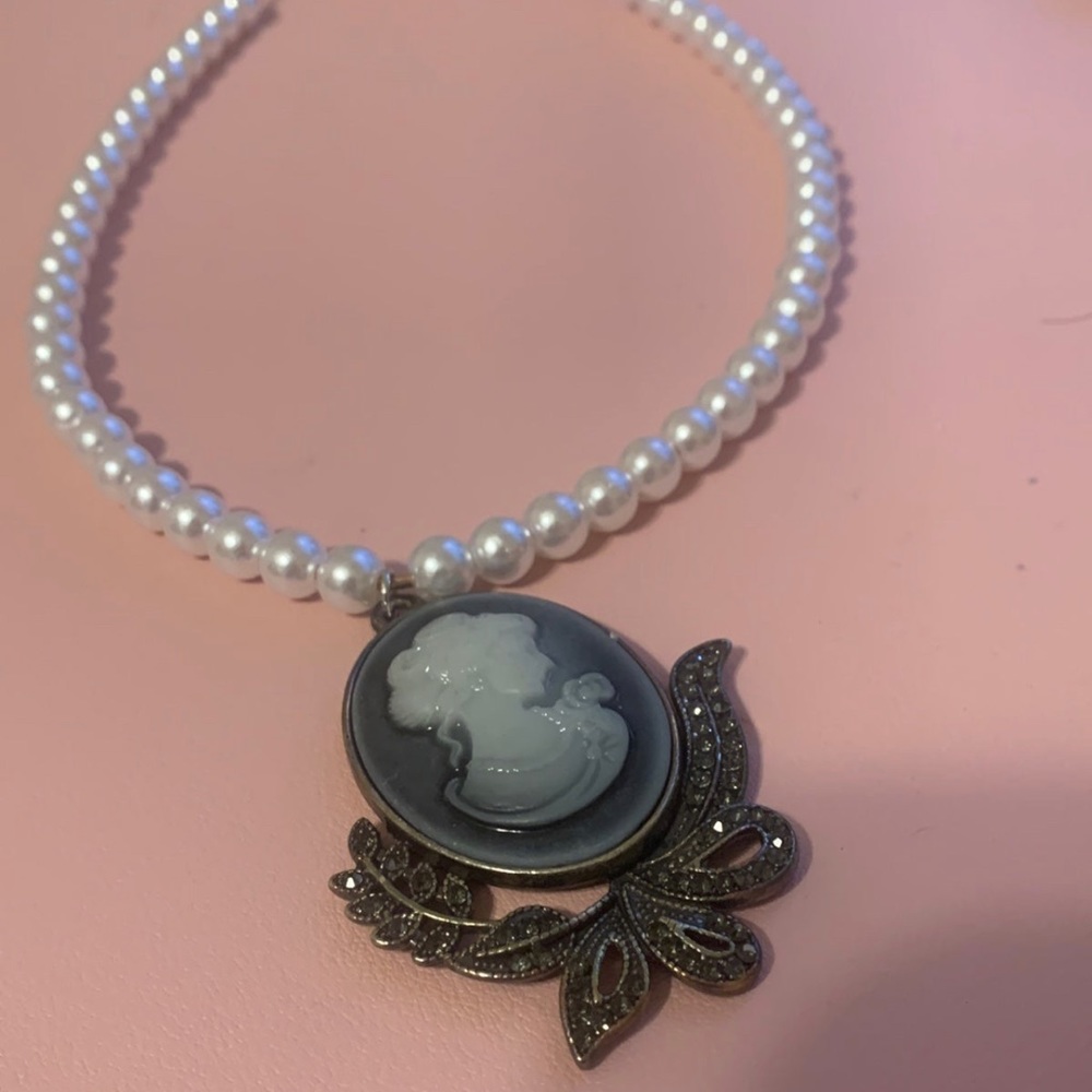 Victorian Pearl pendant necklace